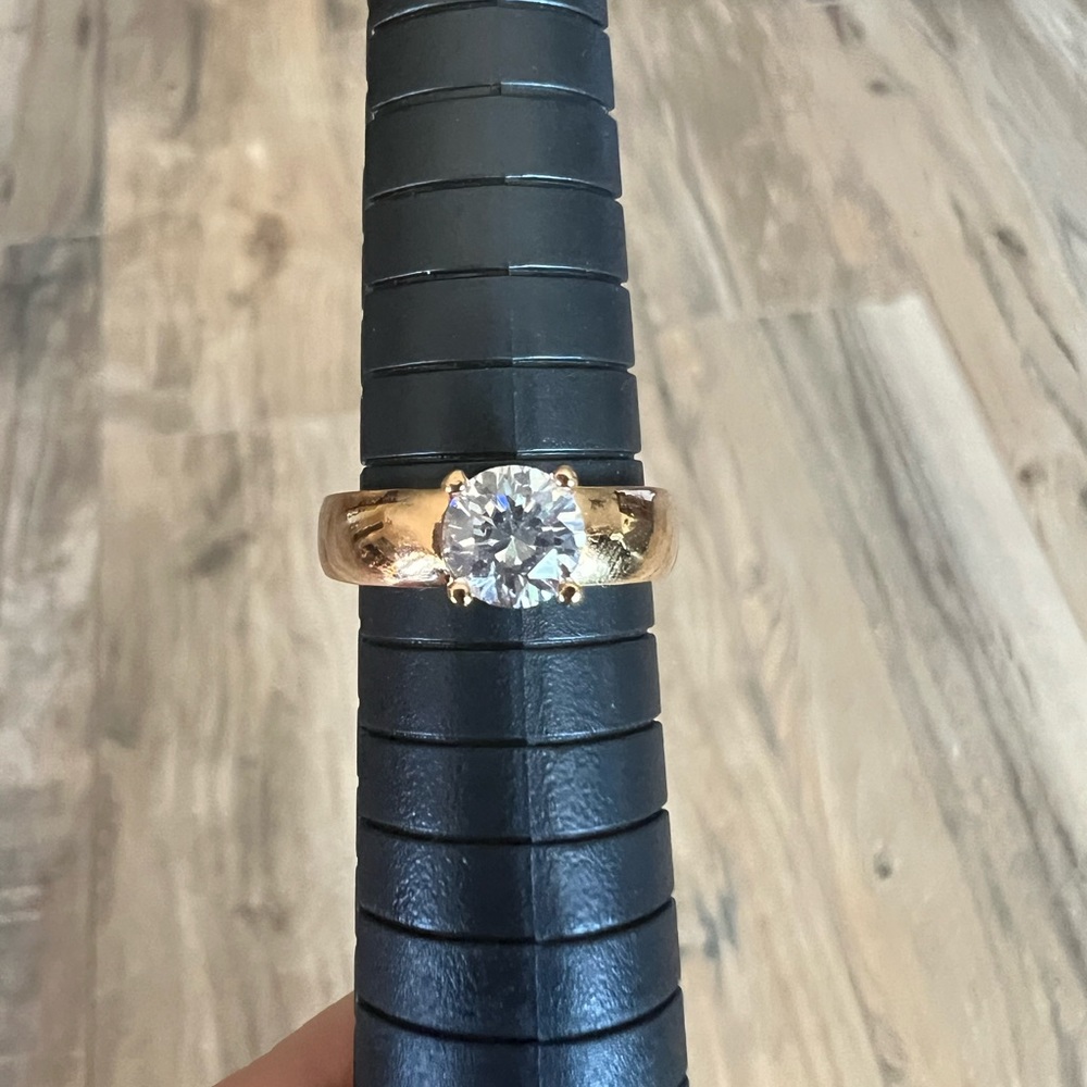 Round Solitaire Ring - image 3